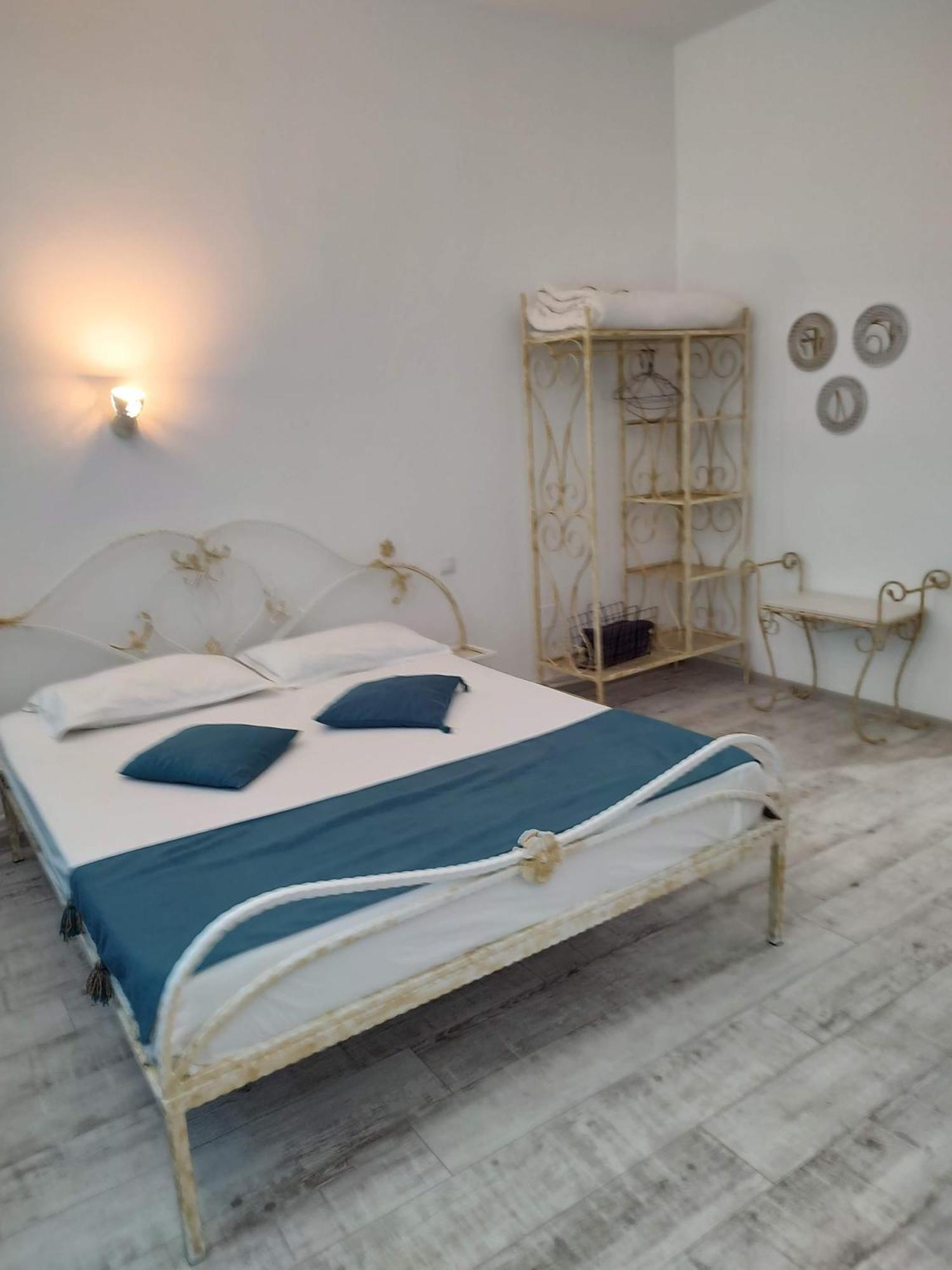 Puzzle Magic Bed & Breakfast Питещ Екстериор снимка