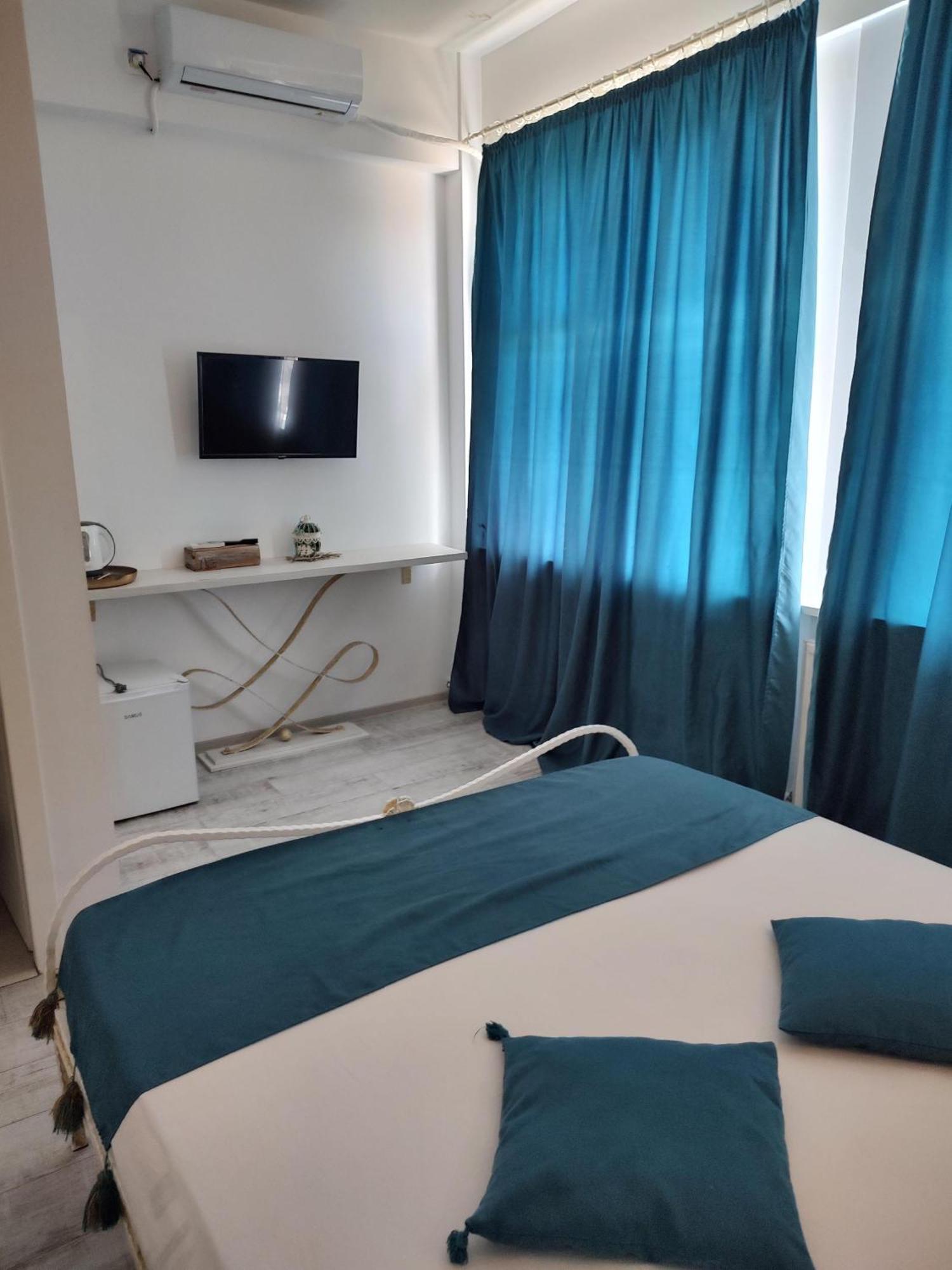 Puzzle Magic Bed & Breakfast Питещ Екстериор снимка