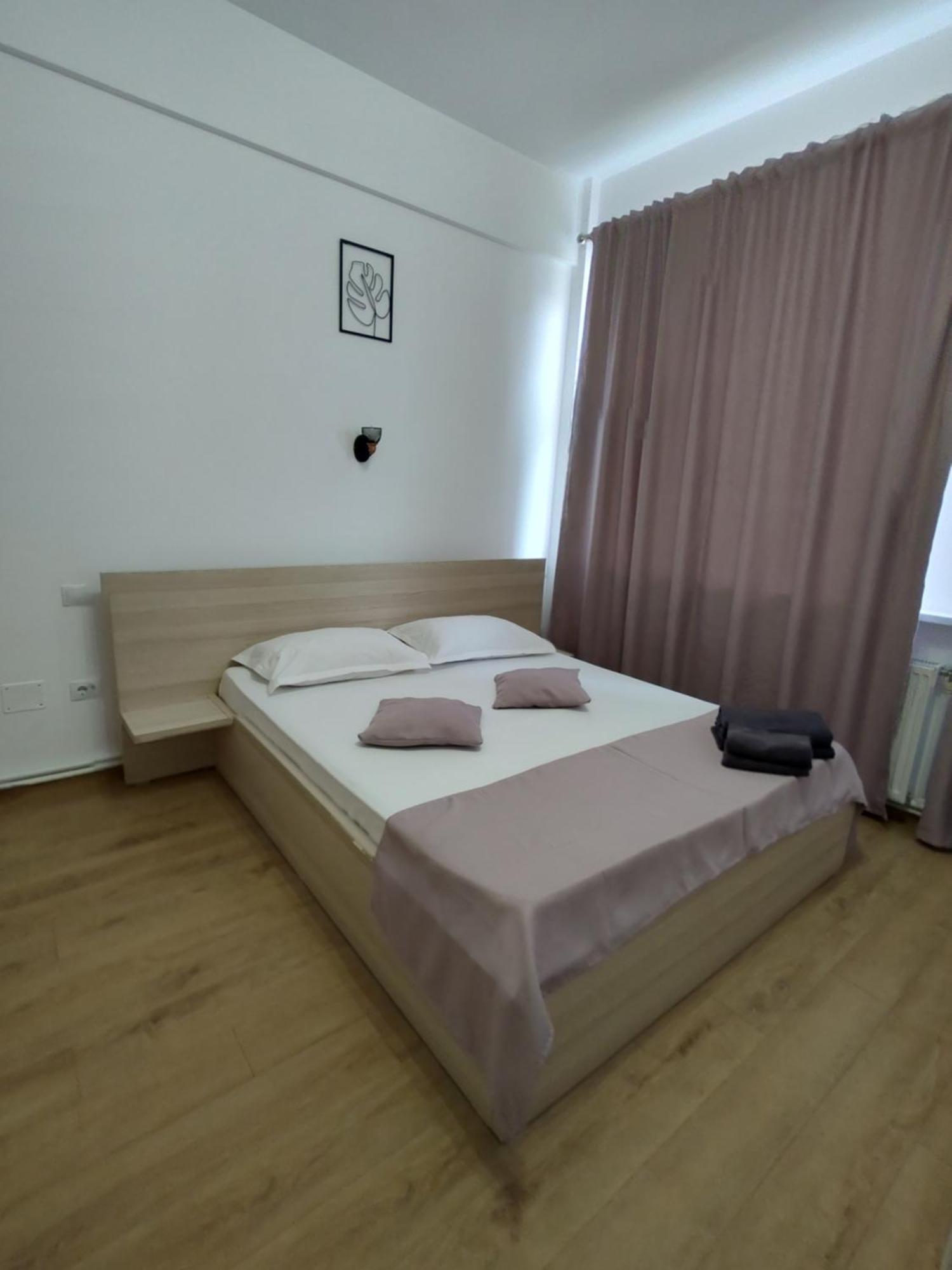 Puzzle Magic Bed & Breakfast Питещ Екстериор снимка